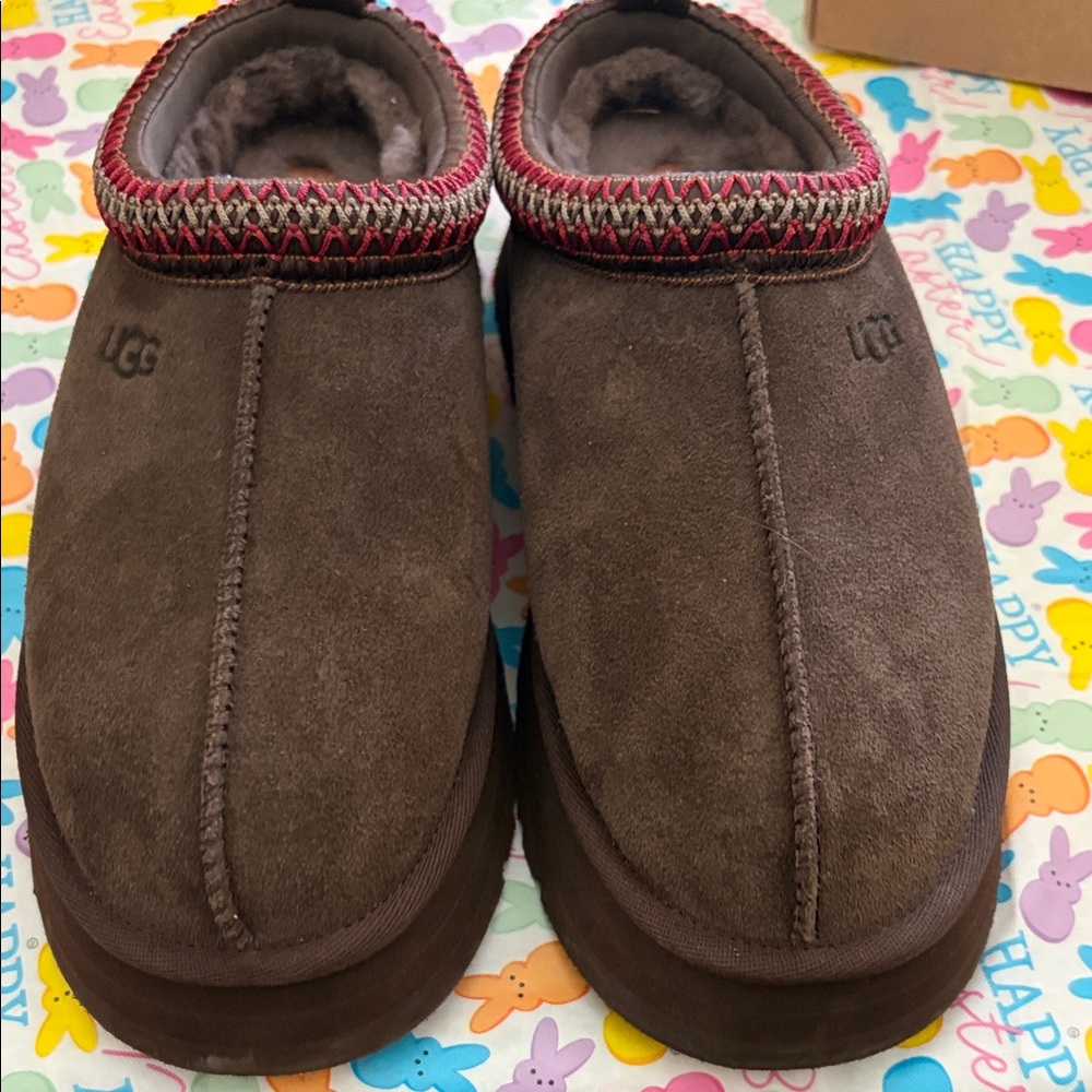 Women’s Chocolate Brown Platform Ugg’s Size 9 barely worn in Box - Picture 9 of 15